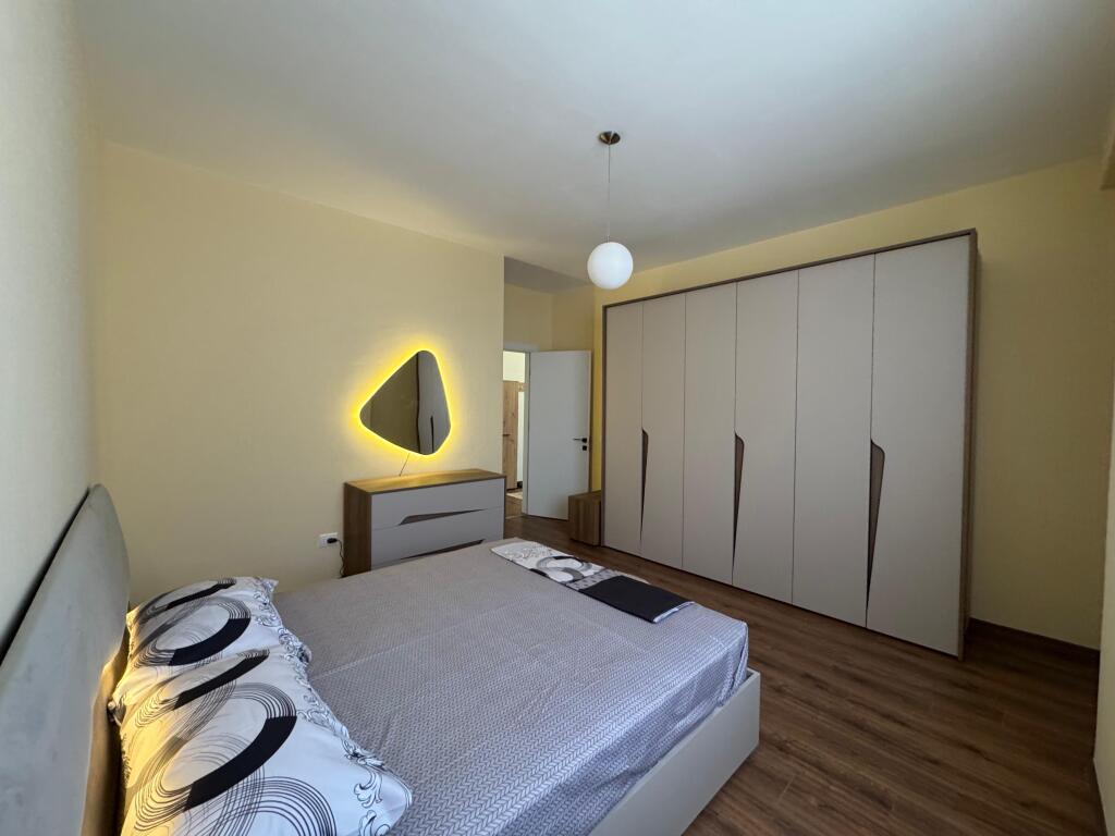Apartment me qera 2+1 Paskuqan