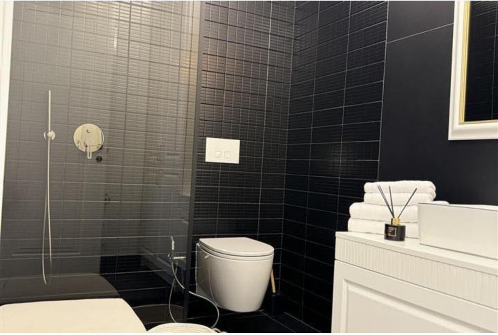 JEPET ME QIRA –SUPER APARTAMENT 1+1 TEK ASTIRI, PRANË VILA L  2