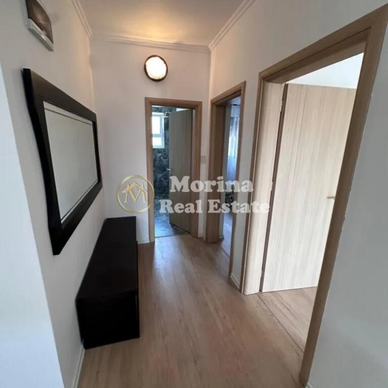 Shitet Apartament 2+1, Rruga Bardhyl, 147.000 Euro