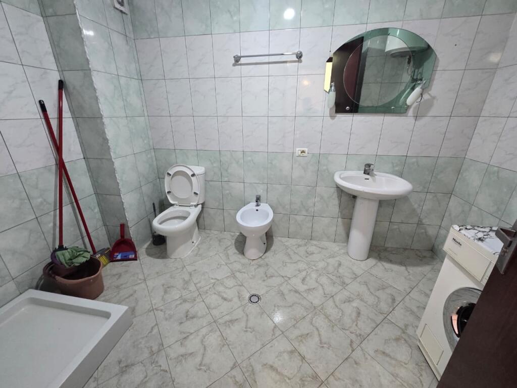Apartament 2+1+2 ne Shitje ne Astir Prane Vila L