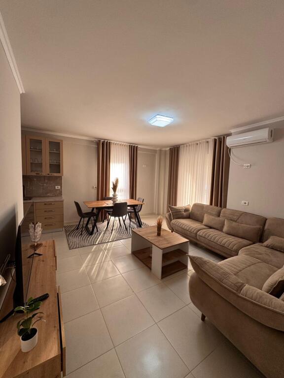 Appartamento 2+1+1 con Balcone in Affitto
