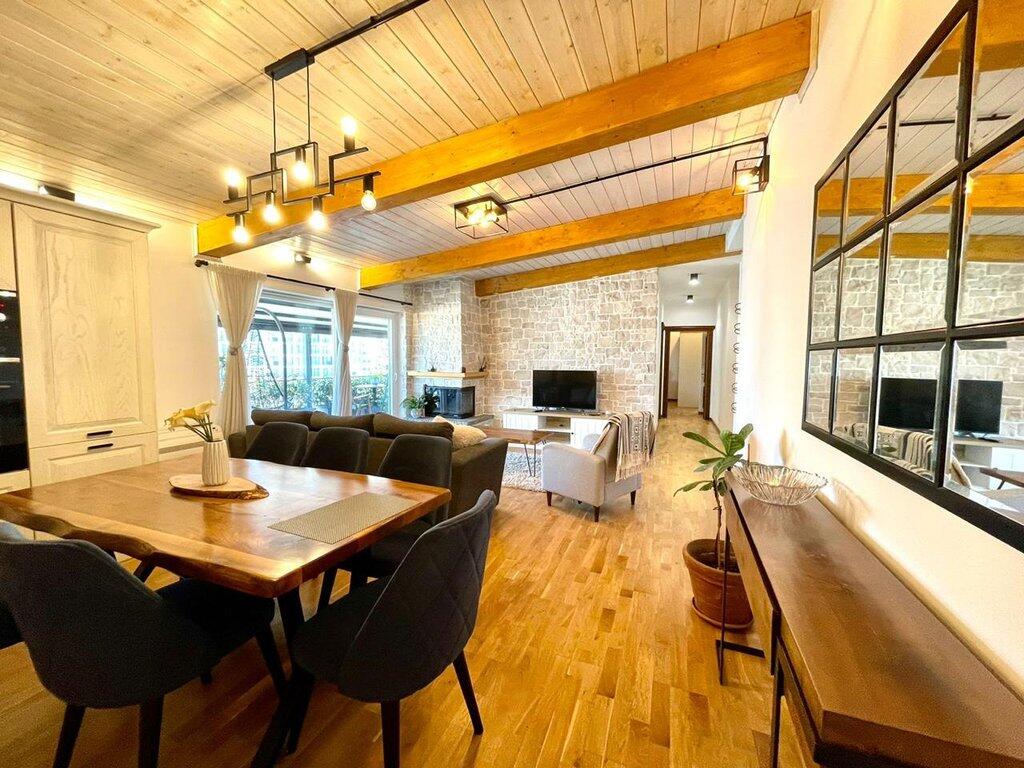 For sale, Apartment 2+1+2, Artificial Lake, Tirana.