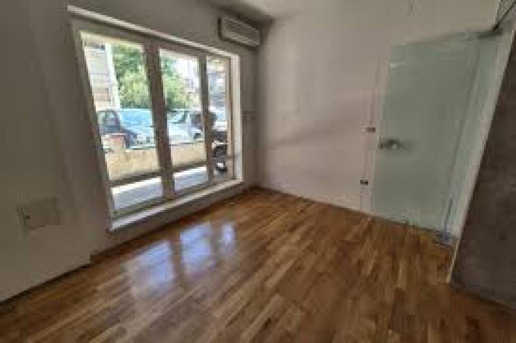 Zyre Me Qera Tek Lake View Residence (ID BZ2683) Tirane