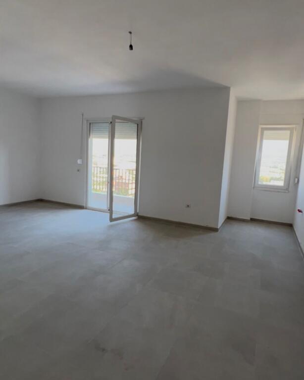 Apartment for sale in Kamez