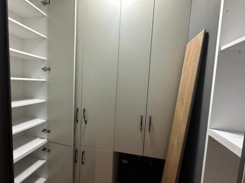 For sale, Apartment 2+1+2, Dry Lake, Tirana