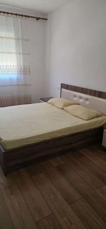 Appartamento 1+1 in affitto – Villa L2, Tirana