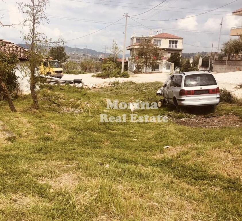 Land for sale 300 m2, in Kashar, with the price 80000 Euro