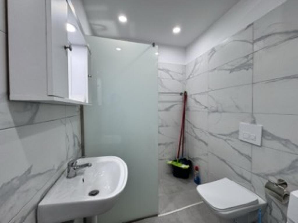 JEPET ME QERA APARTAMENT 1+1, Golem