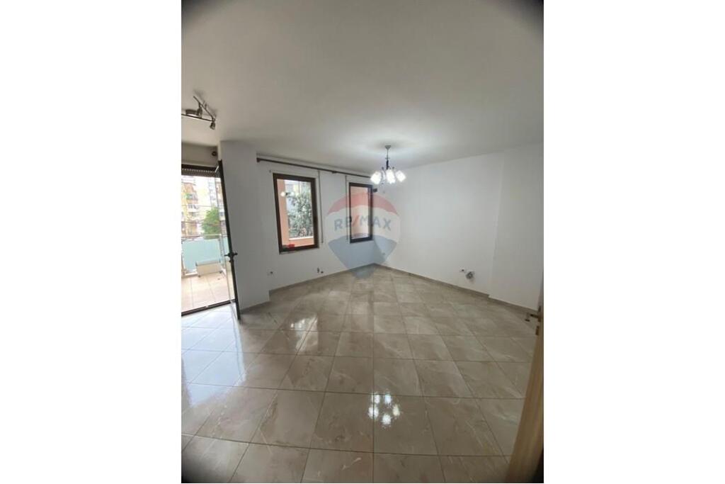 Apartment 2+1 for rent Mine Peza !