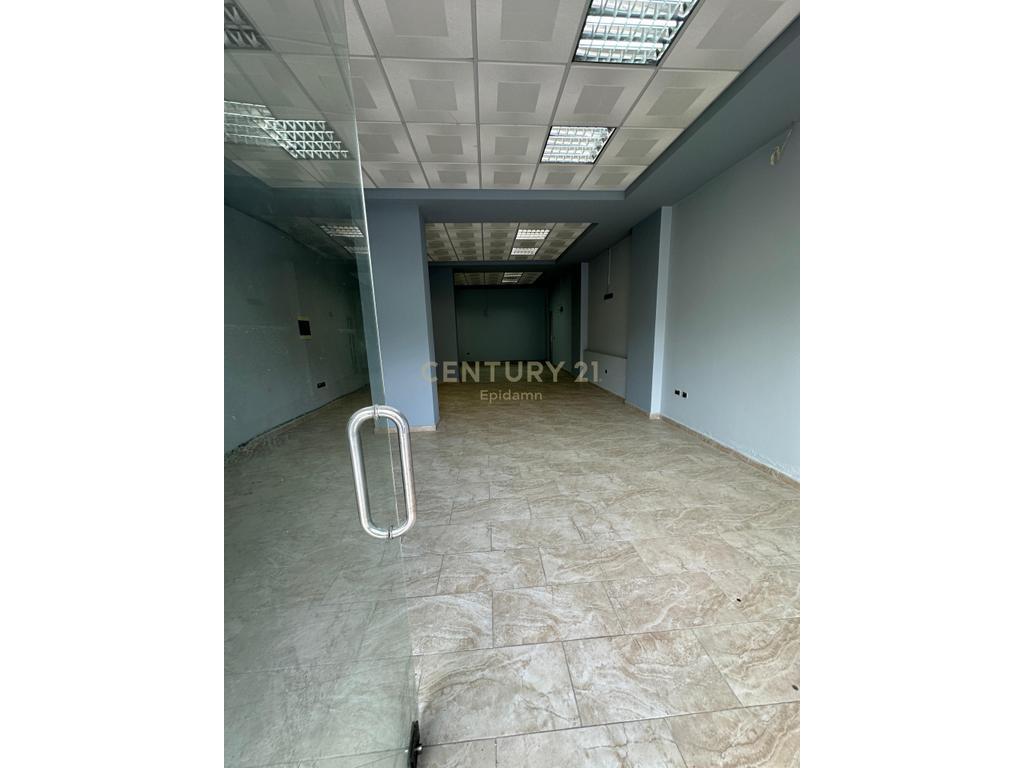 Ambient komercial për qira tek Lagjia e Re, Durrës 400€ | 90 m² 400 € /Muaj