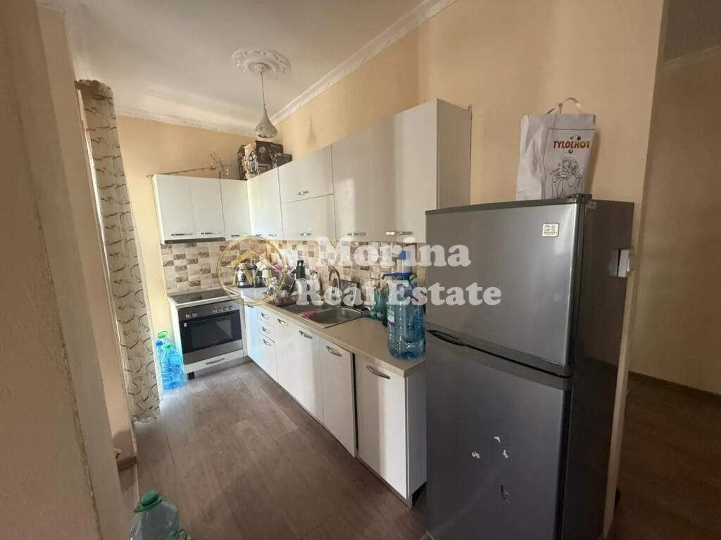Qera ,Hyrje private  2+1, Amerikan II , 500 Euro/Muaj