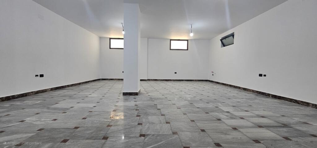 Premises for rent in the heart of the block