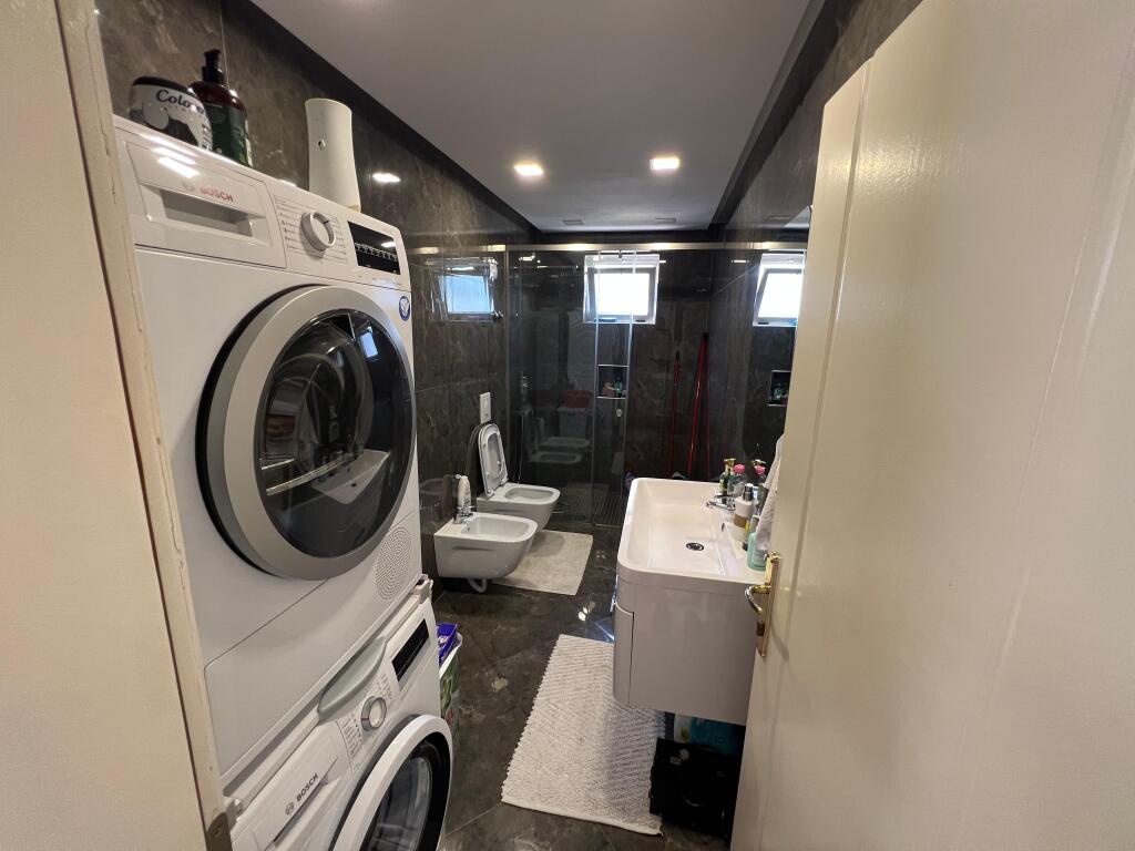 📣 QERA SUPER Apartament 2+1 Me Parking 📍 Allias 🛣️ Rruga "Sul Gjashta" 💶 Cmimi 500 Euro