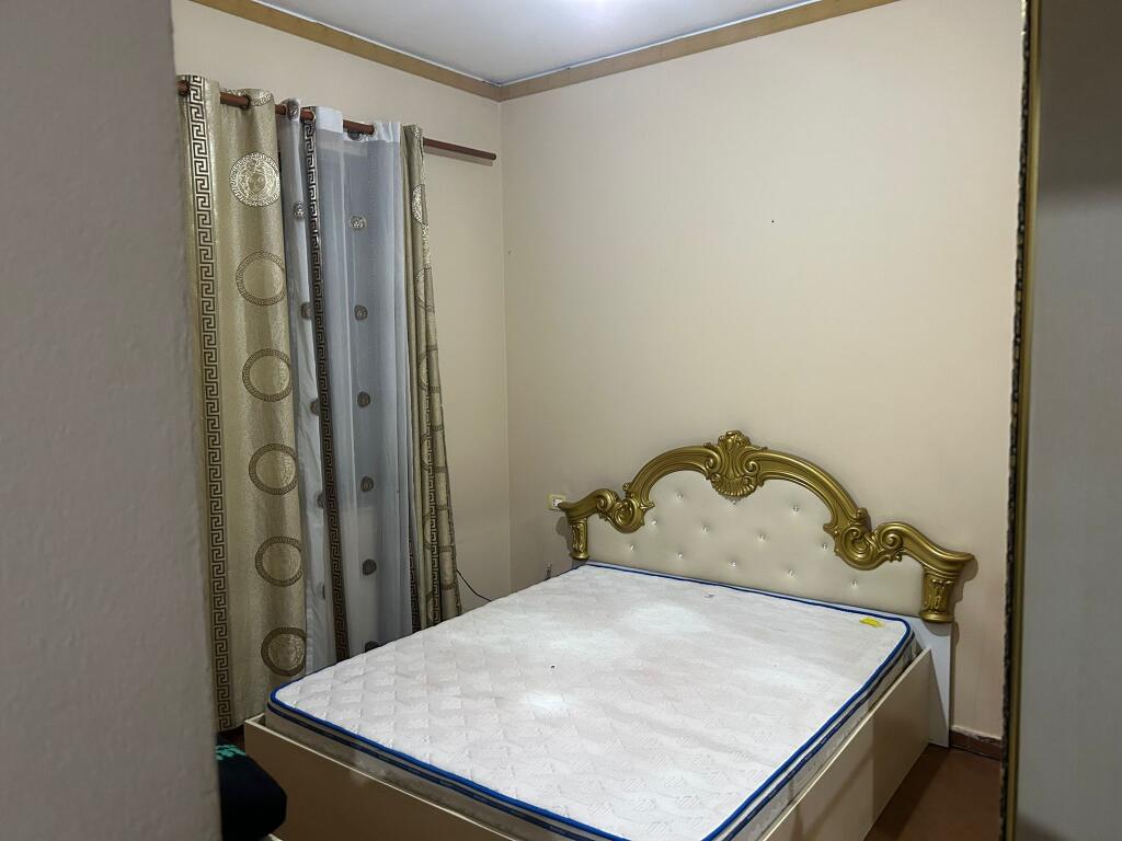Jepet apartament 1+1 me qera tek rr Durresit prane Colosseo