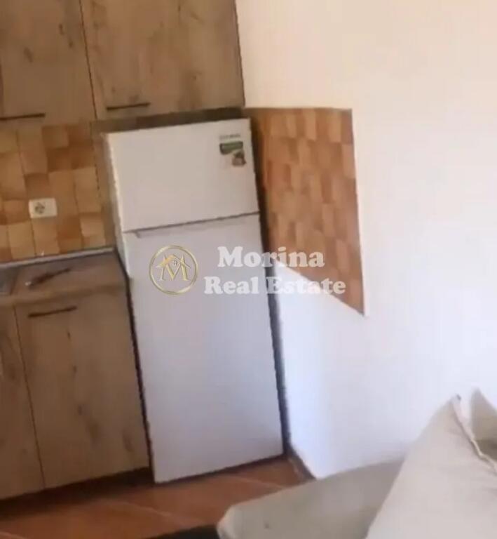 Qera Hyrje Private 1+1, Porcelan, 350 Euro