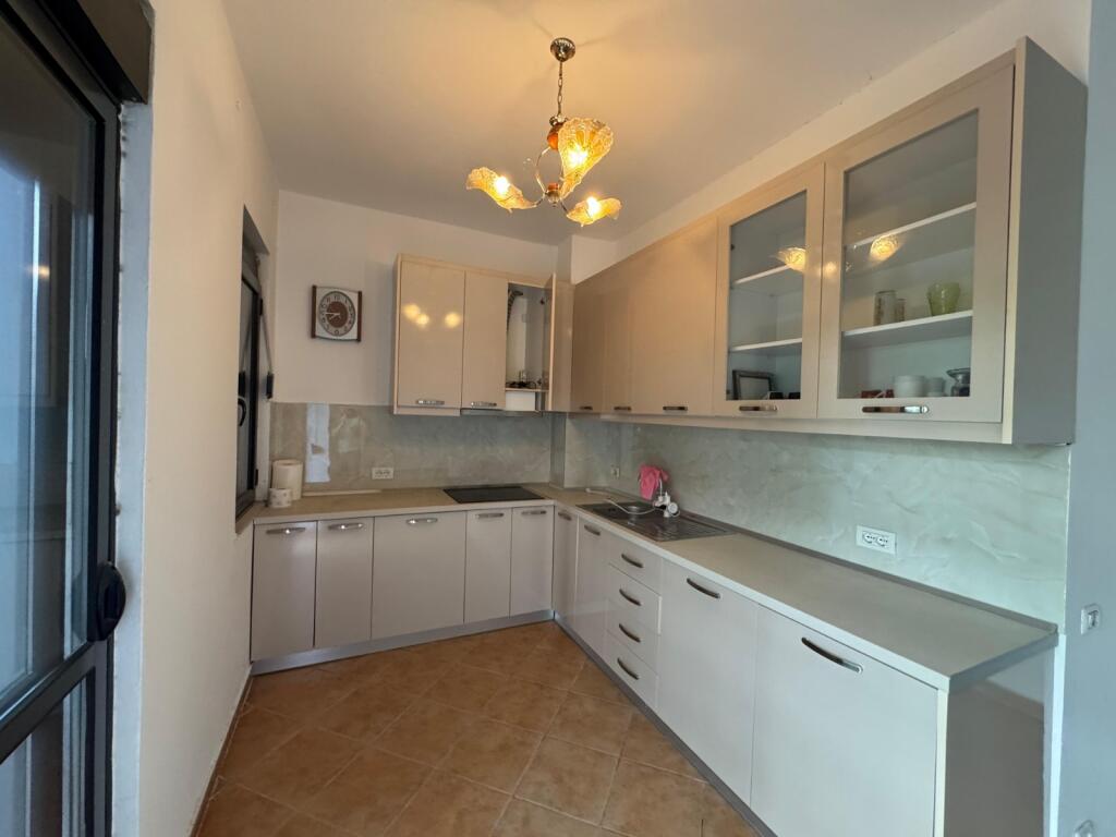 🏡 Appartamento 2+1 in Vendita – Vicino al Complesso Square 21 (non all'interno del complesso), Tirana