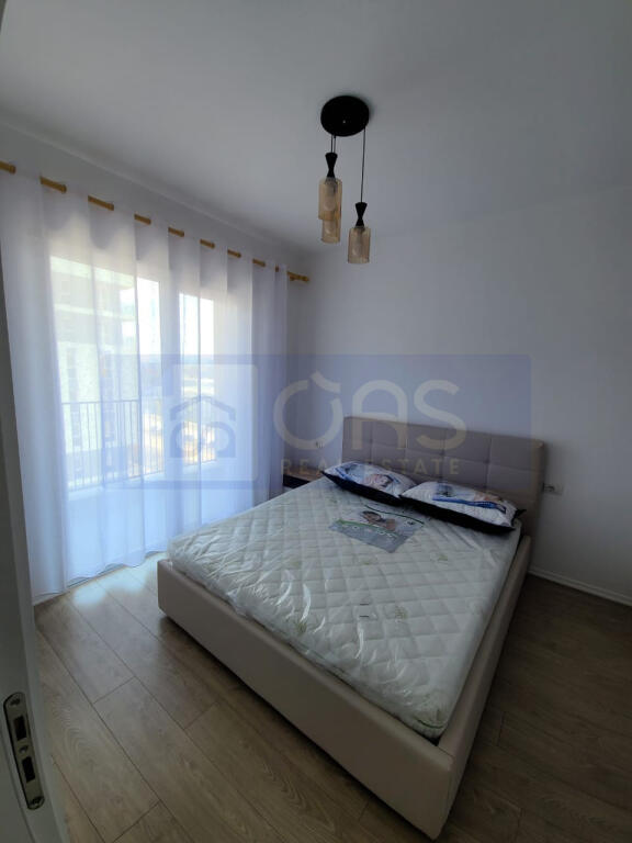 Jepet me qera apartament 1+1+Parkim tek Univers City.