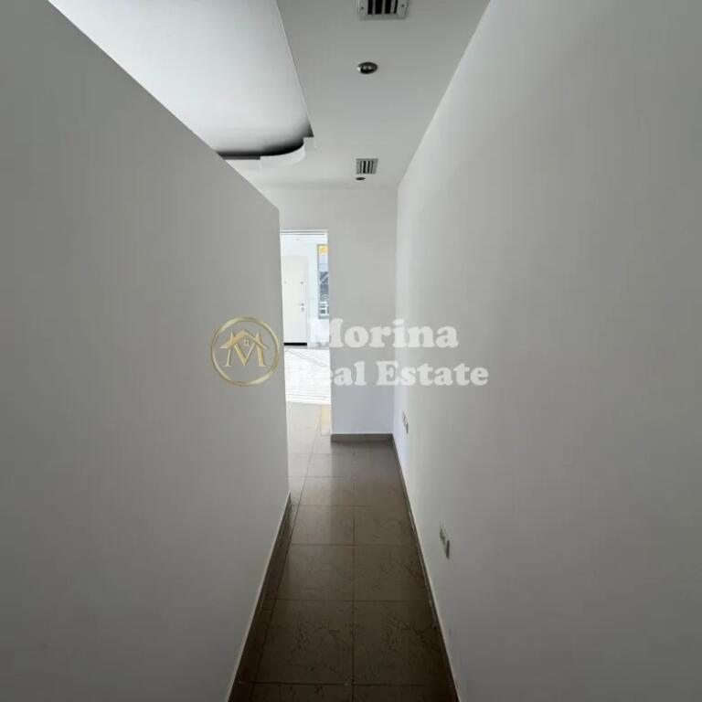 Affitto, Locale Commerciale, Strada di Durazzo, 800 euro/mese