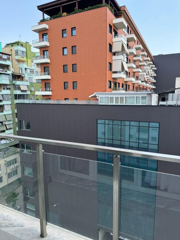 🔥 Jepet me Qira – Apartament 2+1 me 2 Tualete  📍 Zogu i Zi – Ring Center