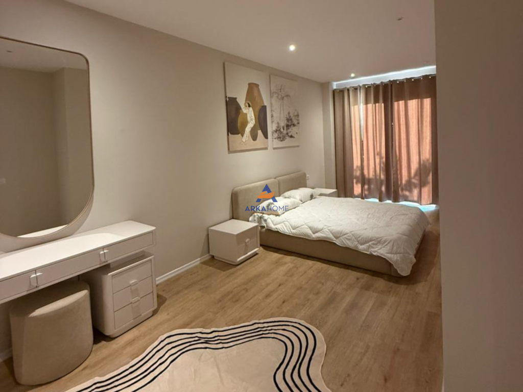 JEPET APARTAMENT ME QERA 2+1+VERANDE "PRANE LUNGOMARE,REZIDENCA ODEON,VLORE" 600 EURO