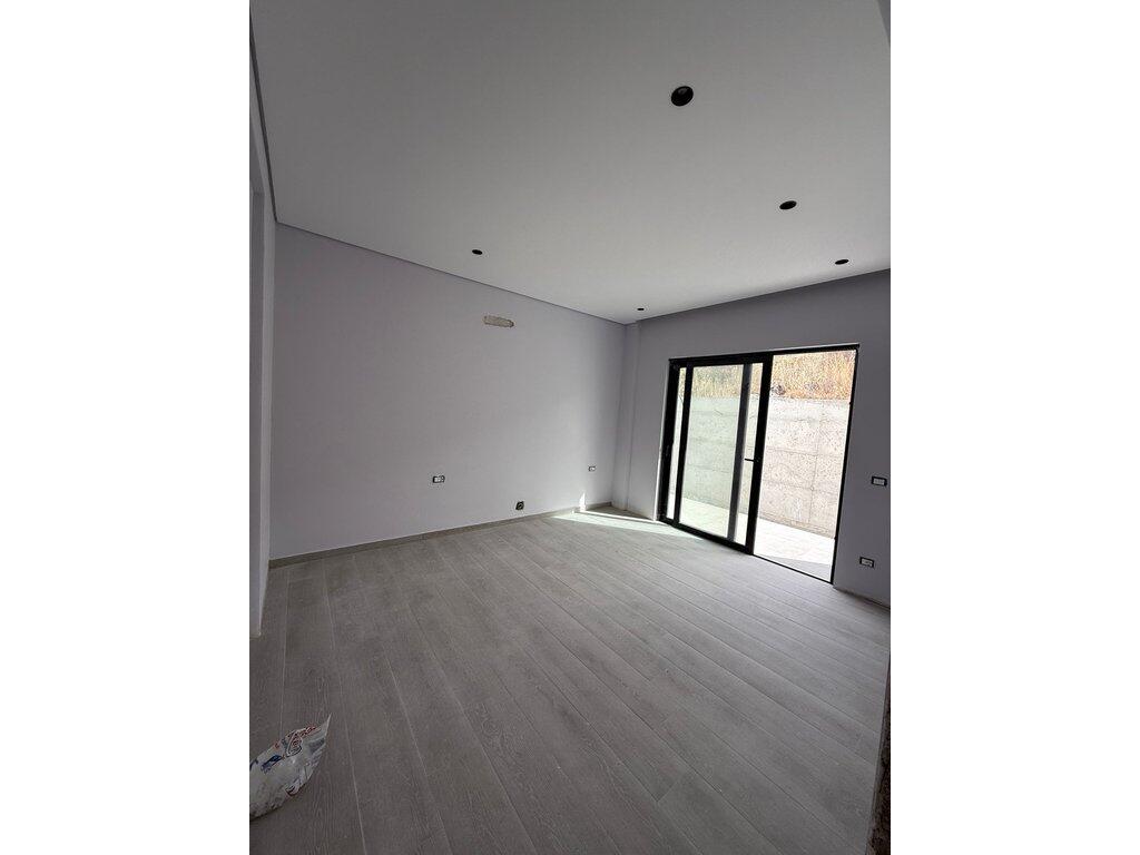 LEDA(plus121548)sarande,japim me qera vjetore vile ne rr. panorama me pamje nga deti-14,000 €/muaj