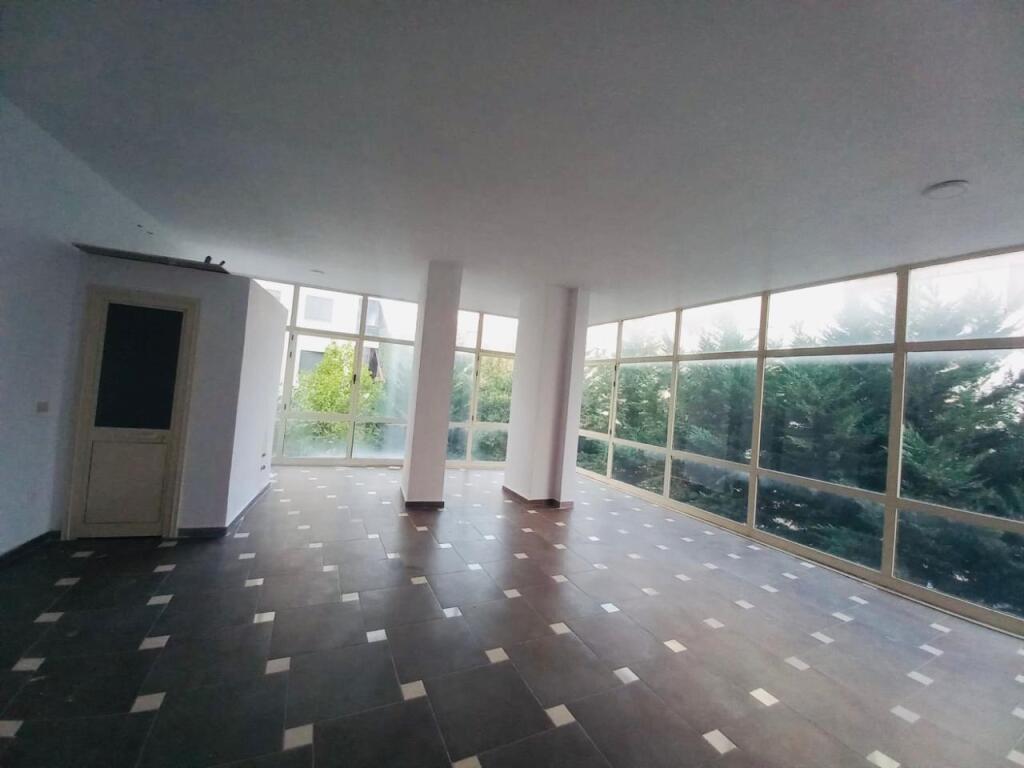 Commercial Space for Rent in Astir