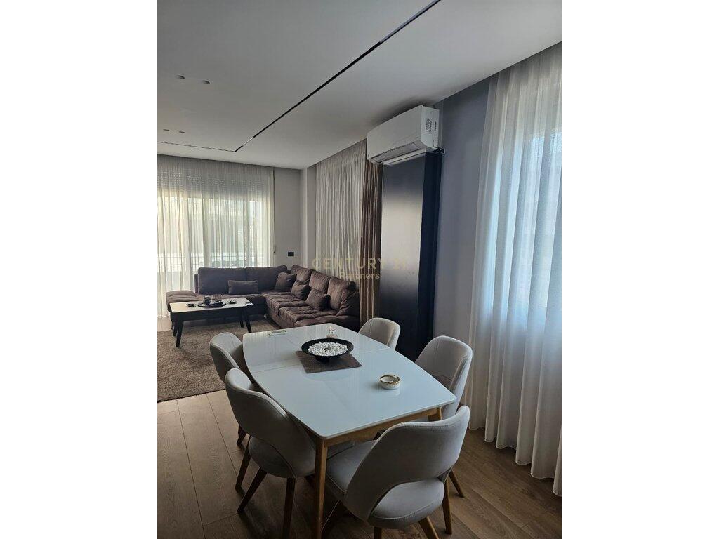 Appartamento 2+1+2 in Affitto – Astir (vicino a Bar Bohem)
