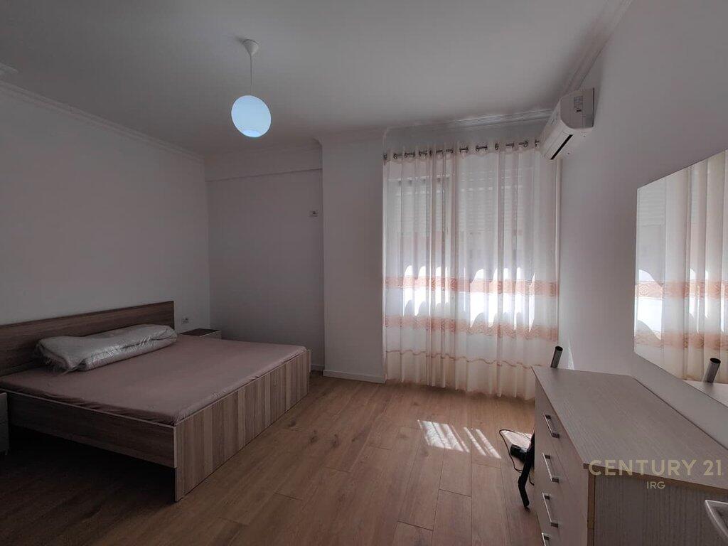 LEDA (irg121502) apartament 1+1 për qira tek oxhaku 550 LEK /muaj