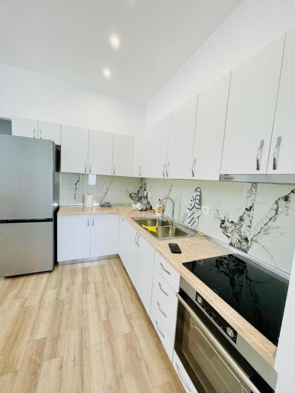 Jepet me qira apartament 2+1 Kodra e Priftit