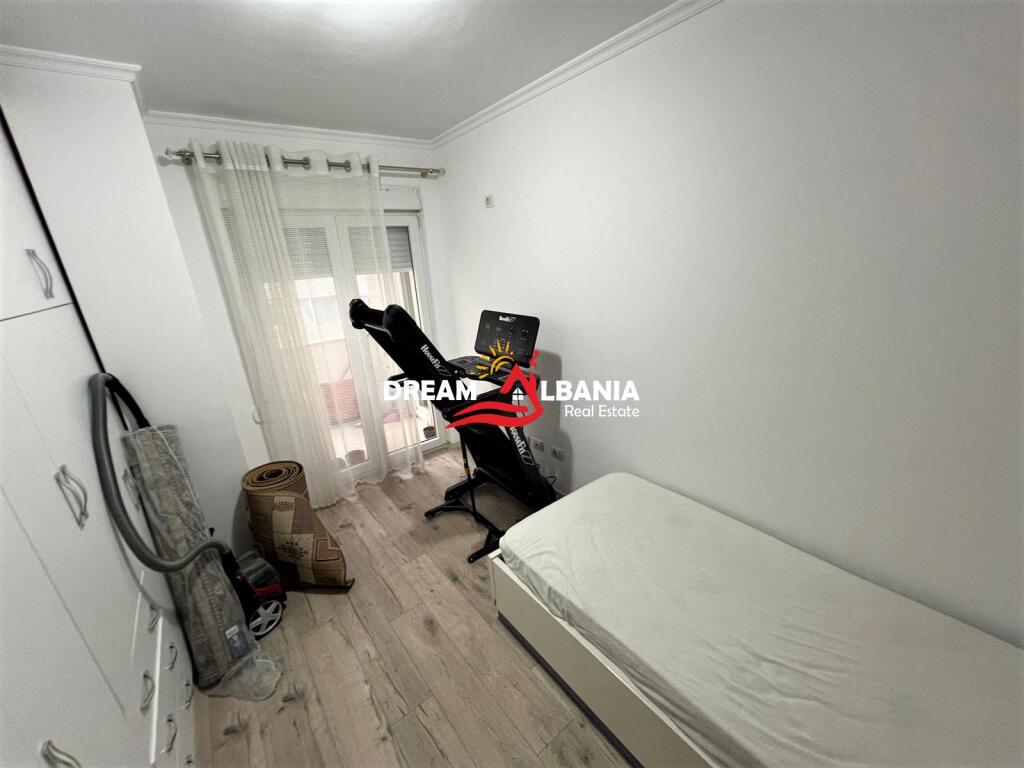 Appartamento 2+1 in affitto al 21 Dhjetori nel Complesso "Kontakt" a Tirana (ID 42214693)