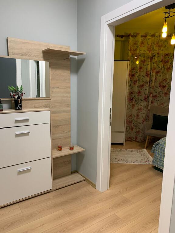 Affittasi appartamento 2+1 – Complesso Oasis 1, Tirana