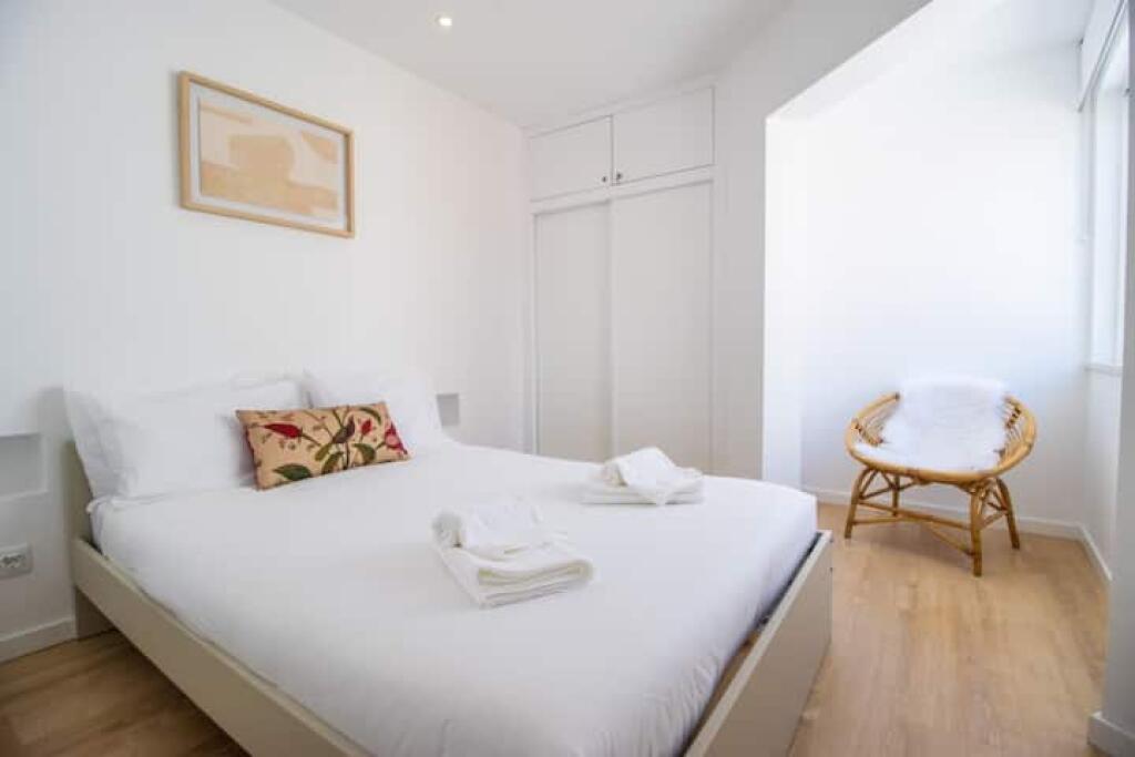 Apartment For Rent 1+1 Near New Bazaar (ID B211375) Tirana
