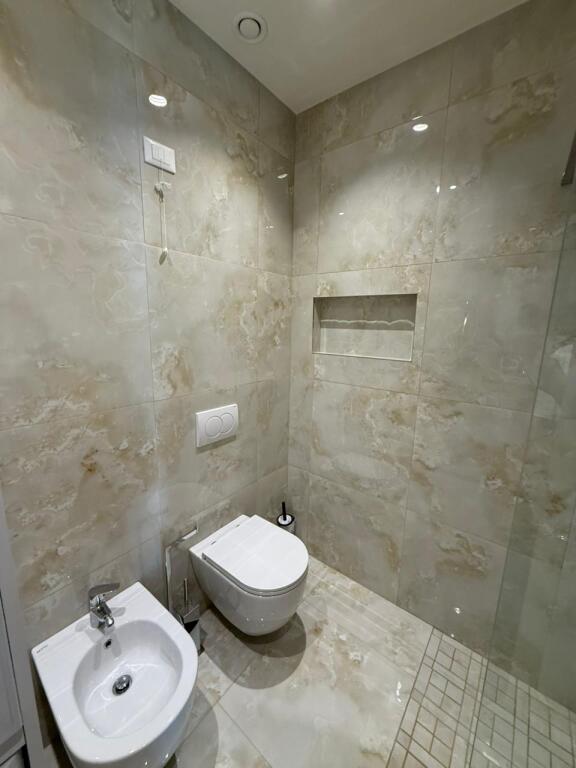 Apartament 2+1+2 për Qira te Lake View Rezidenc