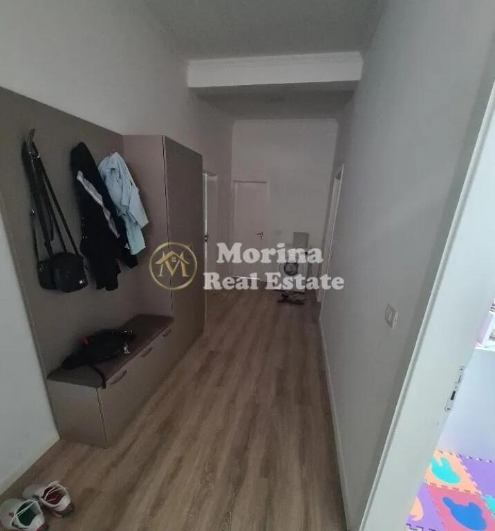 Shitett Vile 2 kateshe,  Qyteti Studenti, Rruga Jorgjia Truja, Cmimi 270.000 Euro