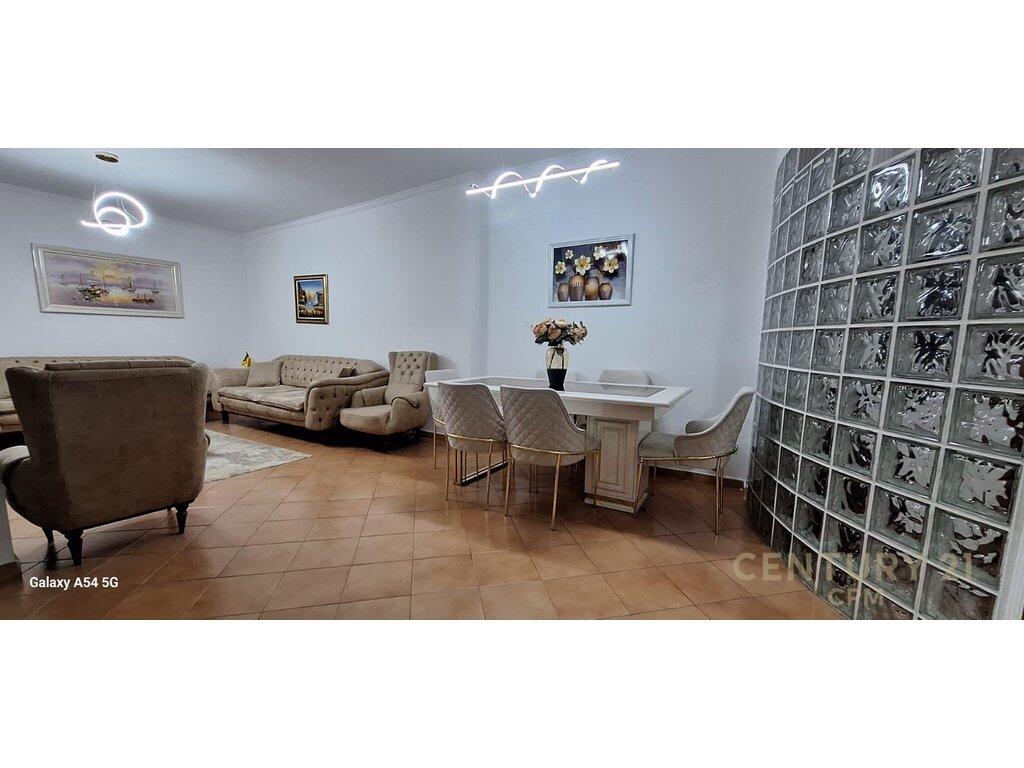 SHESIM APARTAMENT 2+1ME KUZHINE TE VECUAR TEK KOMUNA E PARISIT!