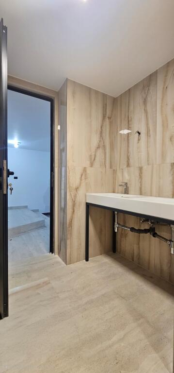 Unit for rent in the block, Sami Frasheri street, block pharmacy
