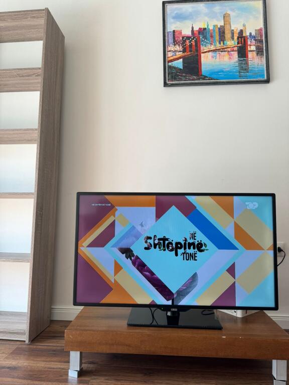 🔥 Jepet me Qira – Apartament 2+1 me 2 Tualete  📍 Zogu i Zi – Ring Center