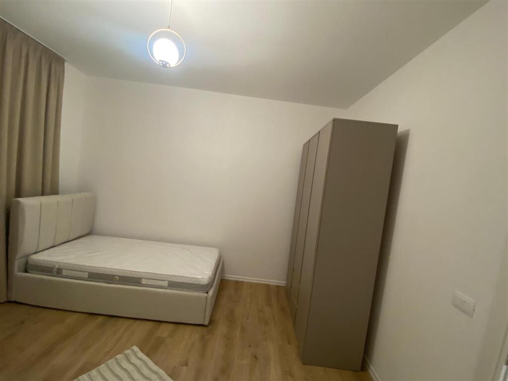 Jepet super apartament 2+1+garazhd me qera tek Univers City , Qtu , i pa banuar me pare