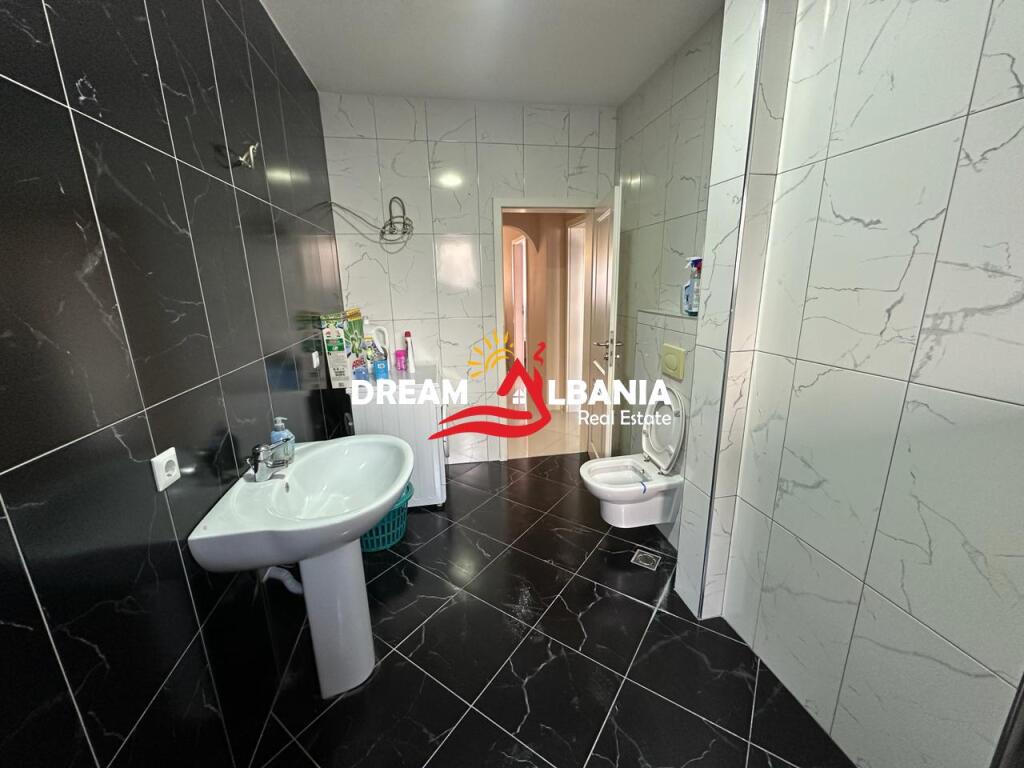 Apartament 3+1 me Qera tek Rruga e Kavajes  prane Xhamise “Dine Hoxha” ne Tirane (ID 4231384)