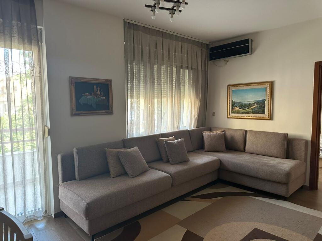 Jepet me qira apartament 2+1 Myslym Shyr