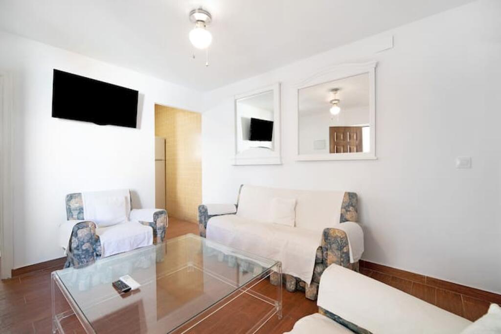 Apartament Me Qera 1+1 Tek Rruga E Durresit (ID B211376) Tirane