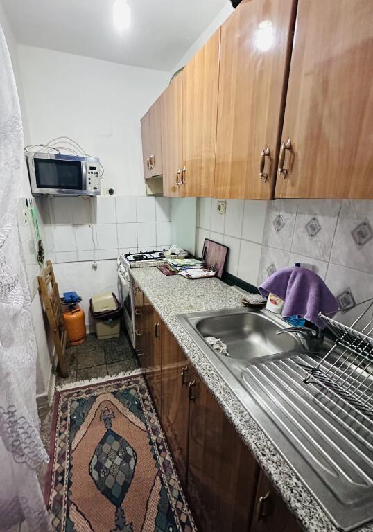 Jepet Me Qera Apartament 1+1+1 Ballkon