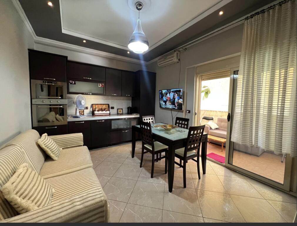 Apartament 1+1 te Rruga e Kavajes per qira