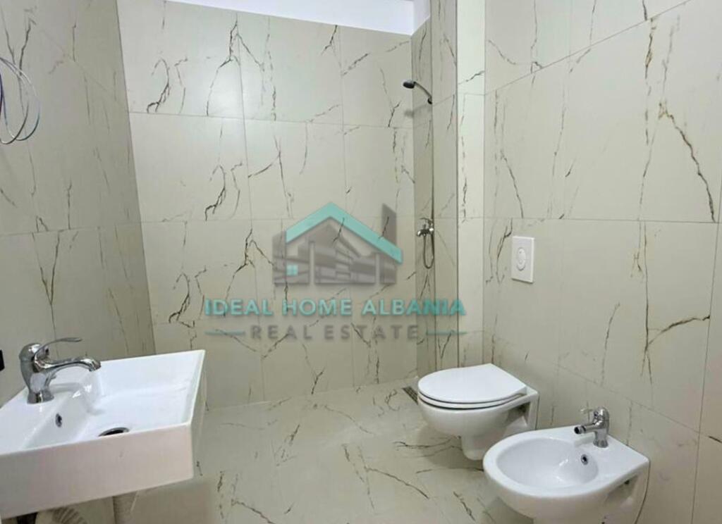 Apartament ne shitje