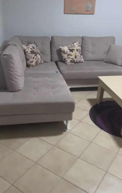 JEPET ME QIRA 1+1 QENDER TE POSTA 50.000 LEKE