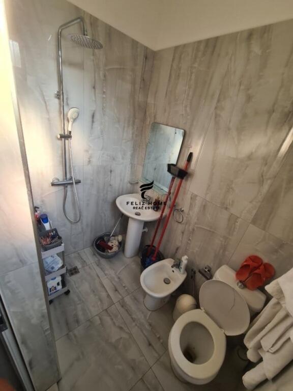 VILLA SU DUE PIANI IN VENDITA VIA ELBASANIT 270.000 EURO