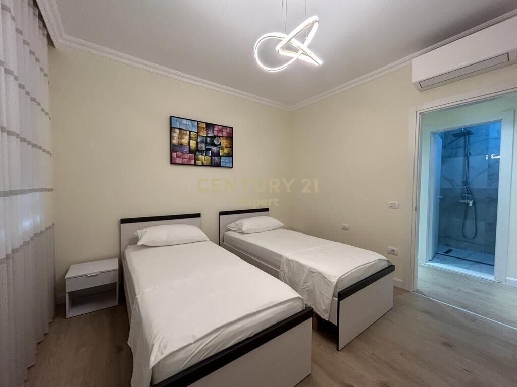 APARTMENT 2+1+3 TOILETS + PARKING SPACE FOR RENT – TEFTA TASHKO KOÇO STREET, PAZARI I RI!