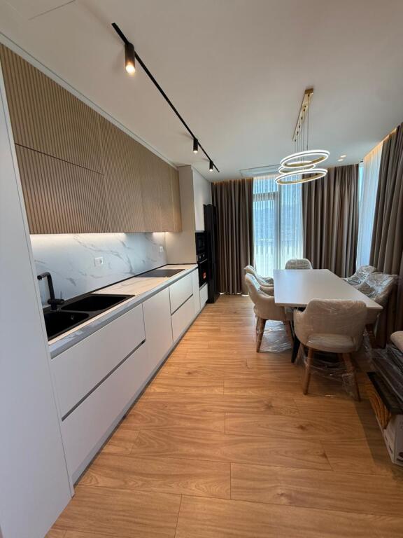 Apartament 2+1+2 për Qira te Lake View Rezidenc