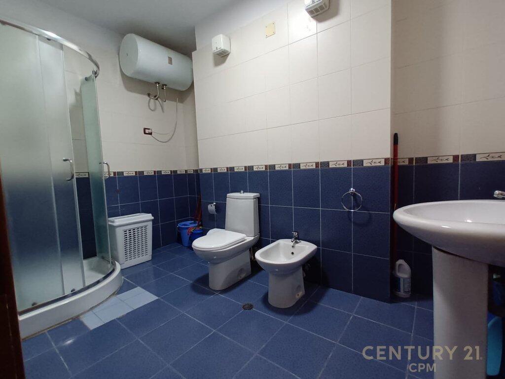SHESIM APARTAMENT 2+1ME KUZHINE TE VECUAR TEK KOMUNA E PARISIT!