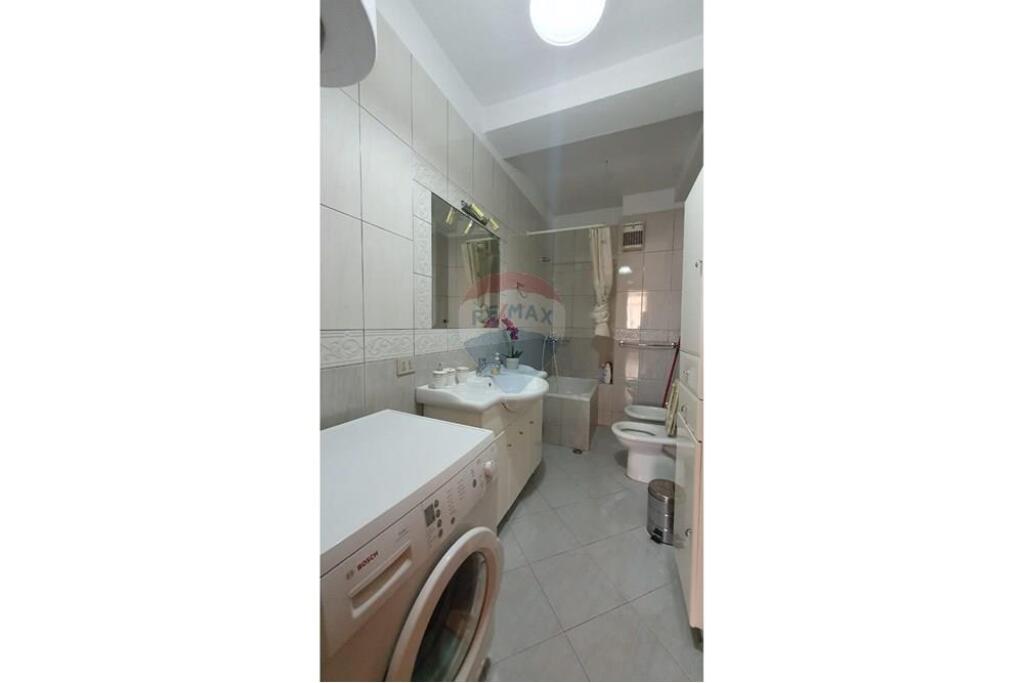 Apartament me qira 2+1+2 Komuna Parisit